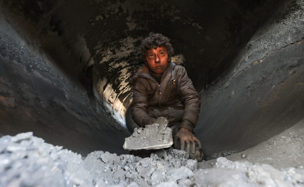 SYRIA-CONFLICT-ALEPPO-OIL|20210604-Syria-Collapse_LIRA|20210604-Syria-Collapse_FOOD-BASKET|20210604-Syria-Collapse_FOOD-PRICES|20210604-Syria-Collapse_FUEL-PRICES