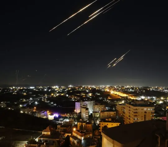 Iran launches new retaliatory attack on Israel with 25 missiles