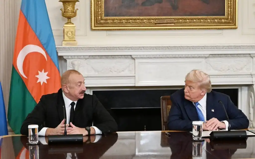 Armenia, Azerbaijan ink peace ‘roadmap’ during White House ceremony