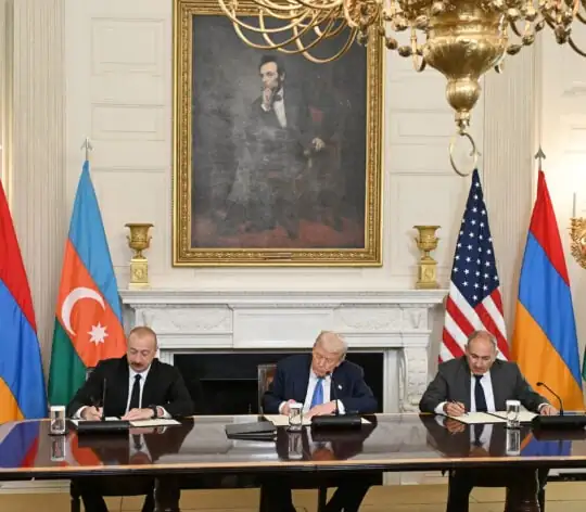 Armenia, Azerbaijan ink peace ‘roadmap’ during White House ceremony