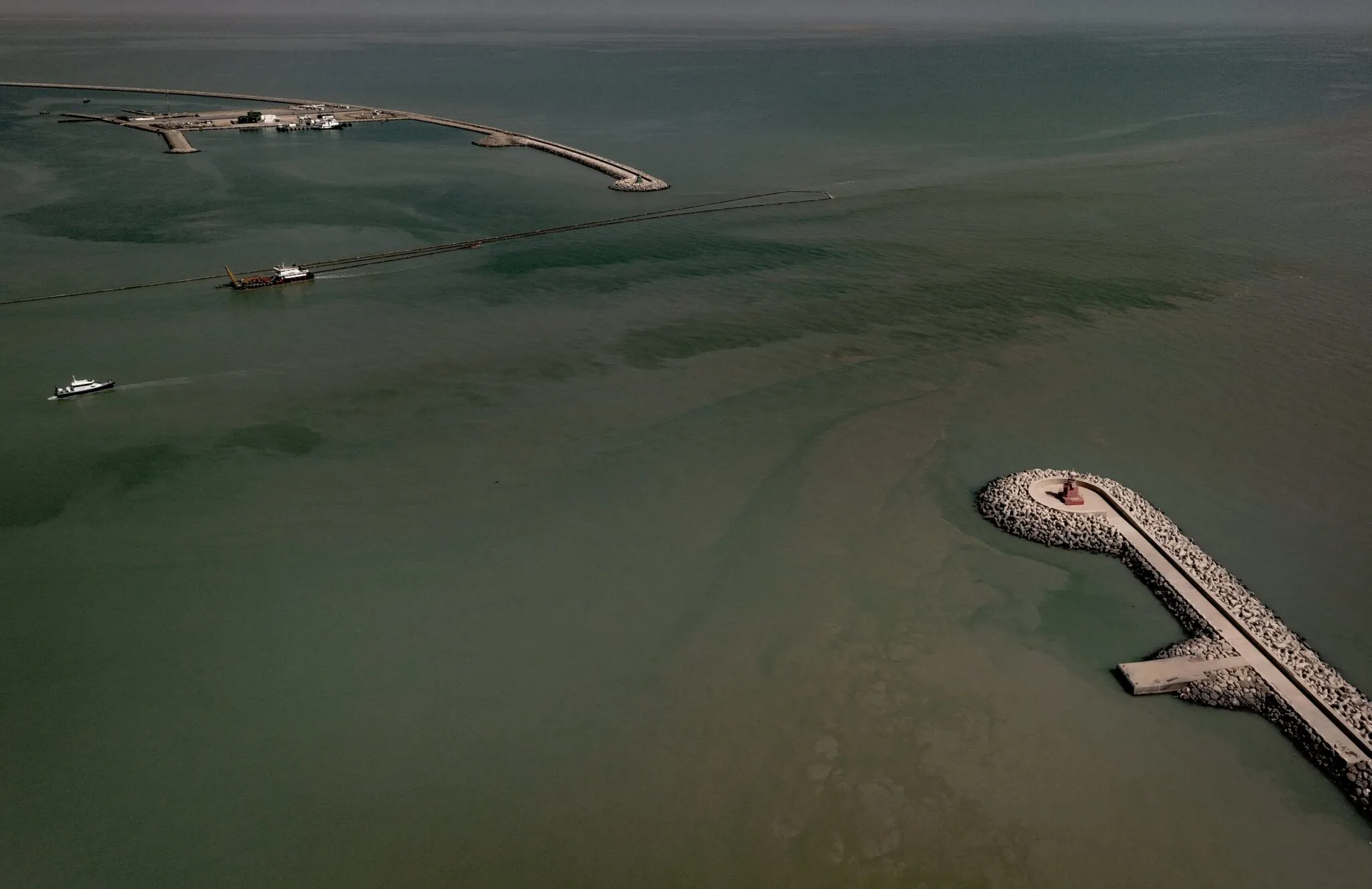 Construction of the Grand Faw Port continues in Iraq’s Basra