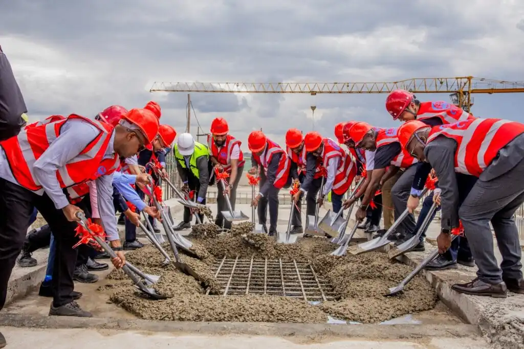 RWANDA-KIGALI-FINANCIAL AND BUSINESS SQUARE-TOPPING-OUT