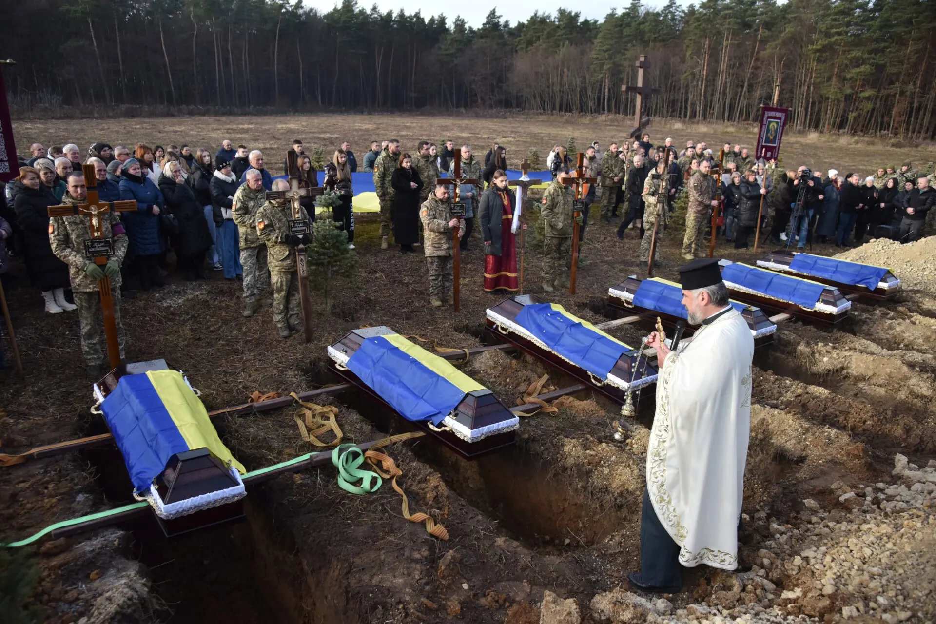 Burial of unidentified Ukrainian soldiers