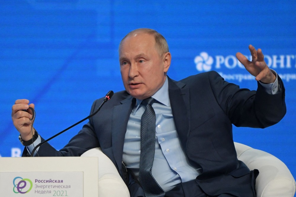 RUSSIA-PUTIN-ENERGY-GettyImages-1235857505